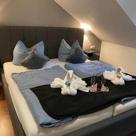 Hotel Und Restaurant Zum Bunten Hirsch Mirow Luaran gambar