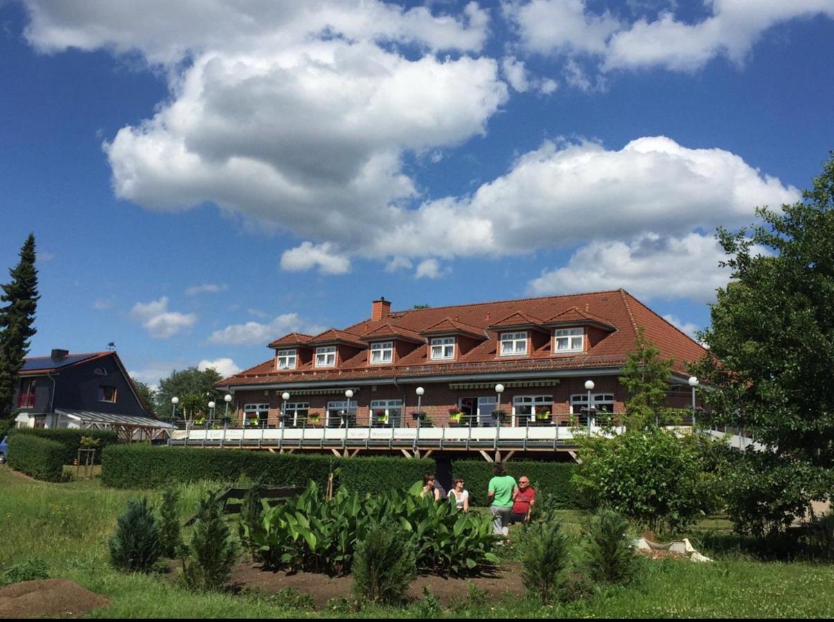 Hotel Und Restaurant Zum Bunten Hirsch Mirow Luaran gambar