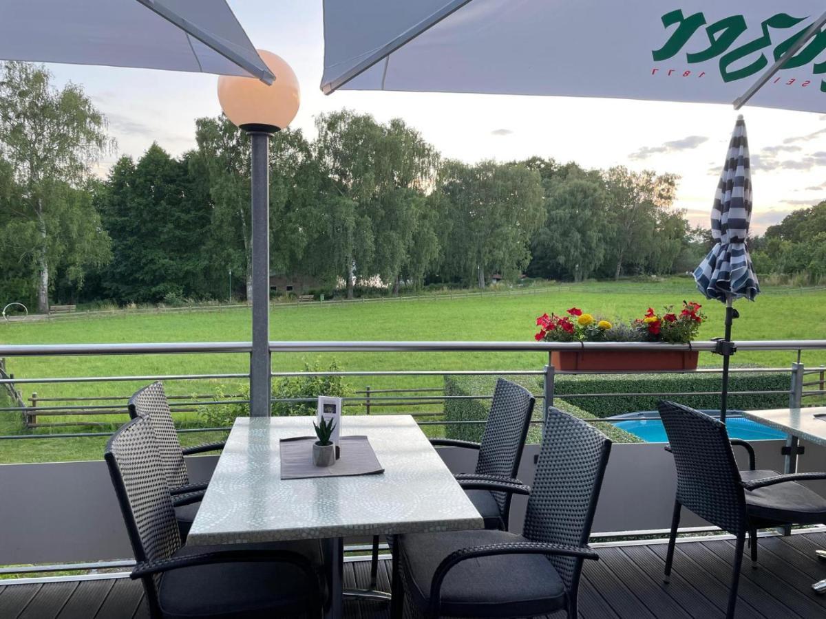 Hotel Und Restaurant Zum Bunten Hirsch Mirow Luaran gambar