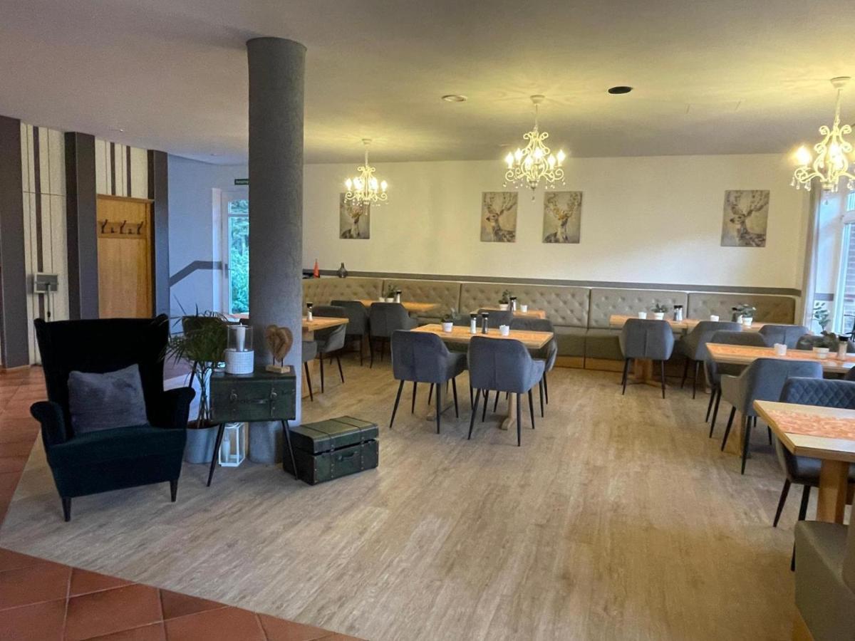 Hotel Und Restaurant Zum Bunten Hirsch Mirow Luaran gambar